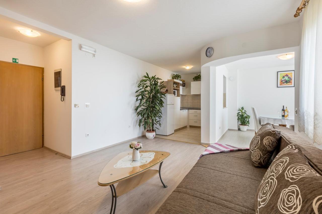 Sky Apartments Podstrana Kültér fotó